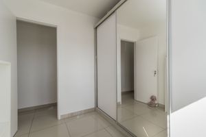 Image 15 - 217702