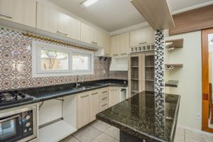 Image 24 - 217704