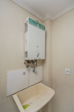 Image 32 - 217704
