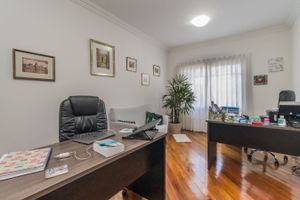 Image 37 - 217734