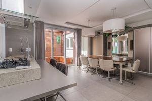 Image 11 - 217747