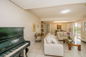 Image 3 - 217812