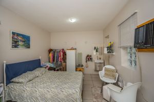 Image 37 - 217812