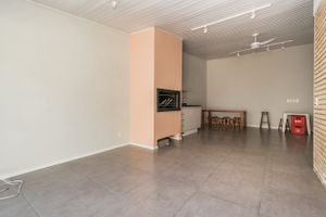 Image 25 - 217826