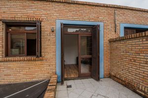 Image 18 - 217877