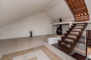 Image 31 - 217877