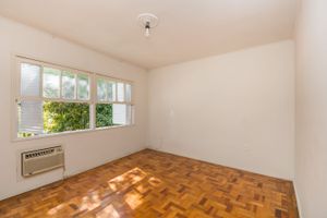 Image 13 - 218001