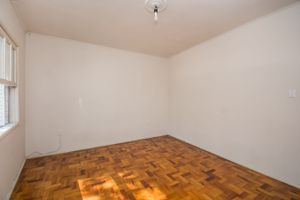 Image 16 - 218001