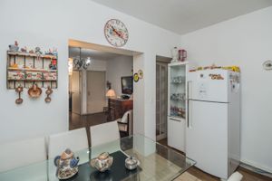 Image 31 - 218053