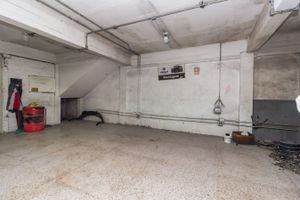 Image 19 - 218114