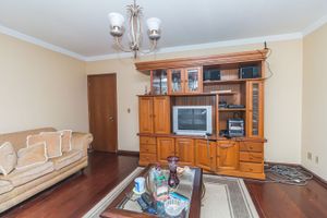 Image 4 - 218136