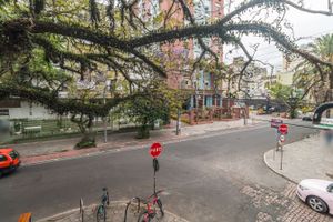 Image 17 - 218136