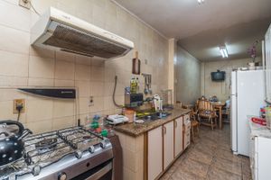 Image 27 - 218136