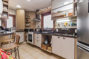 Image 17 - 218220