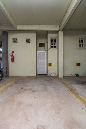 Image 29 - 218240