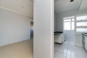 Image 11 - 218300