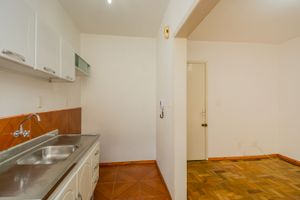 Image 15 - 218340