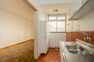 Image 17 - 218340