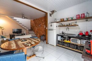 Image 14 - 218351