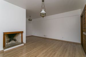 Image 3 - 218388