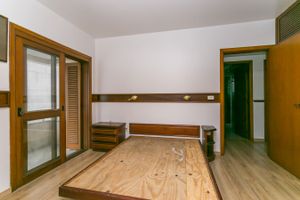 Image 14 - 218388
