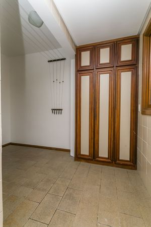 Image 33 - 218388