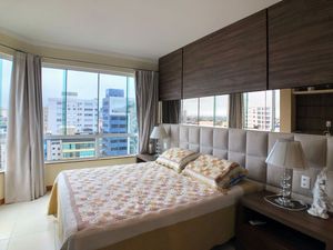 Image 10 - 218418