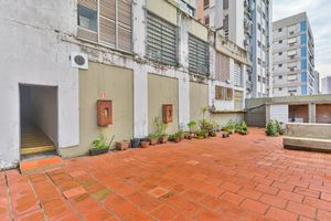 Image 13 - 218459