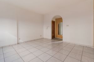 Image 3 - 218492