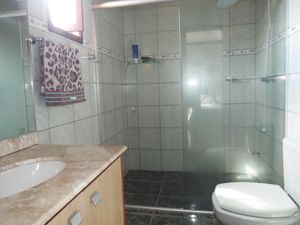 Image 18 - 218526