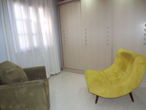 Image 14 - 218526