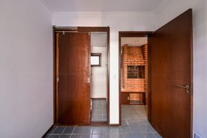 Image 14 - 218559
