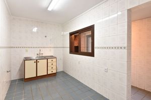 Image 7 - 218559