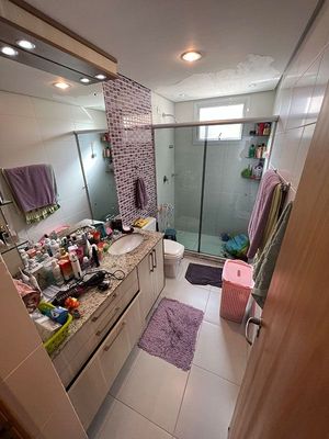 Image 9 - 218562