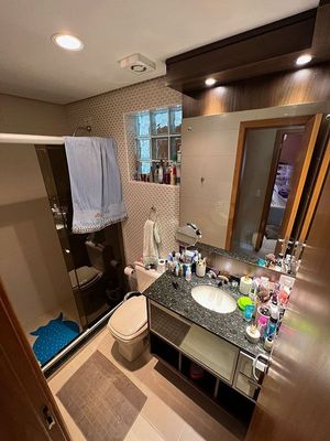 Image 13 - 218562