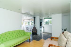 Image 24 - 218572