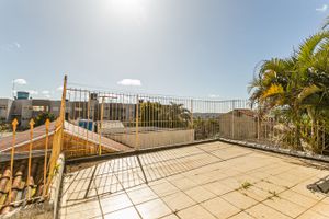 Image 19 - 218606