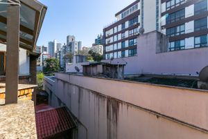 Image 29 - 218647