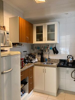 Image 10 - 218695