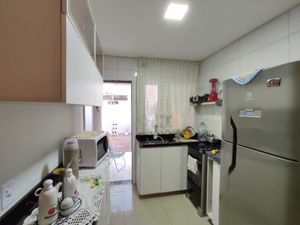 Image 4 - 218697