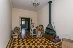 Image 1 - 218698