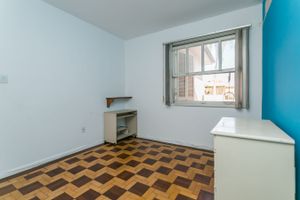 Image 13 - 218698