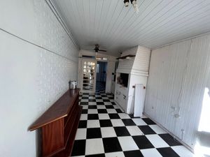 Image 19 - 218709