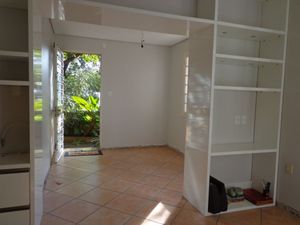 Image 4 - 218711