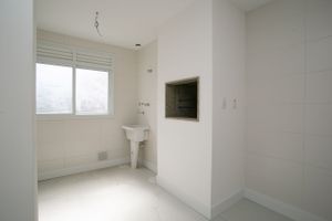 Image 13 - 218741