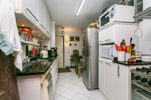 Image 21 - 218813