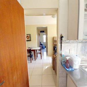 Image 10 - 218878