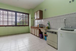 Image 35 - 218886