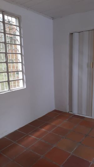 Image 4 - 218895