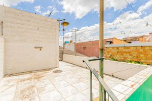 Image 25 - 218896